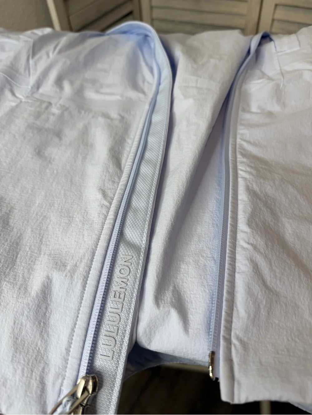 LuluLemon Mens Sojourn Windbreaker Jacket Windmill Light Blue Size M